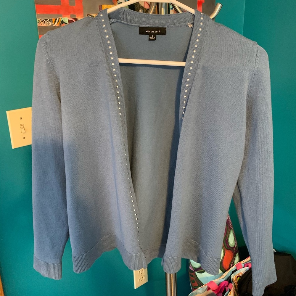 Verve Ami light blue cardigan with silver details. Small